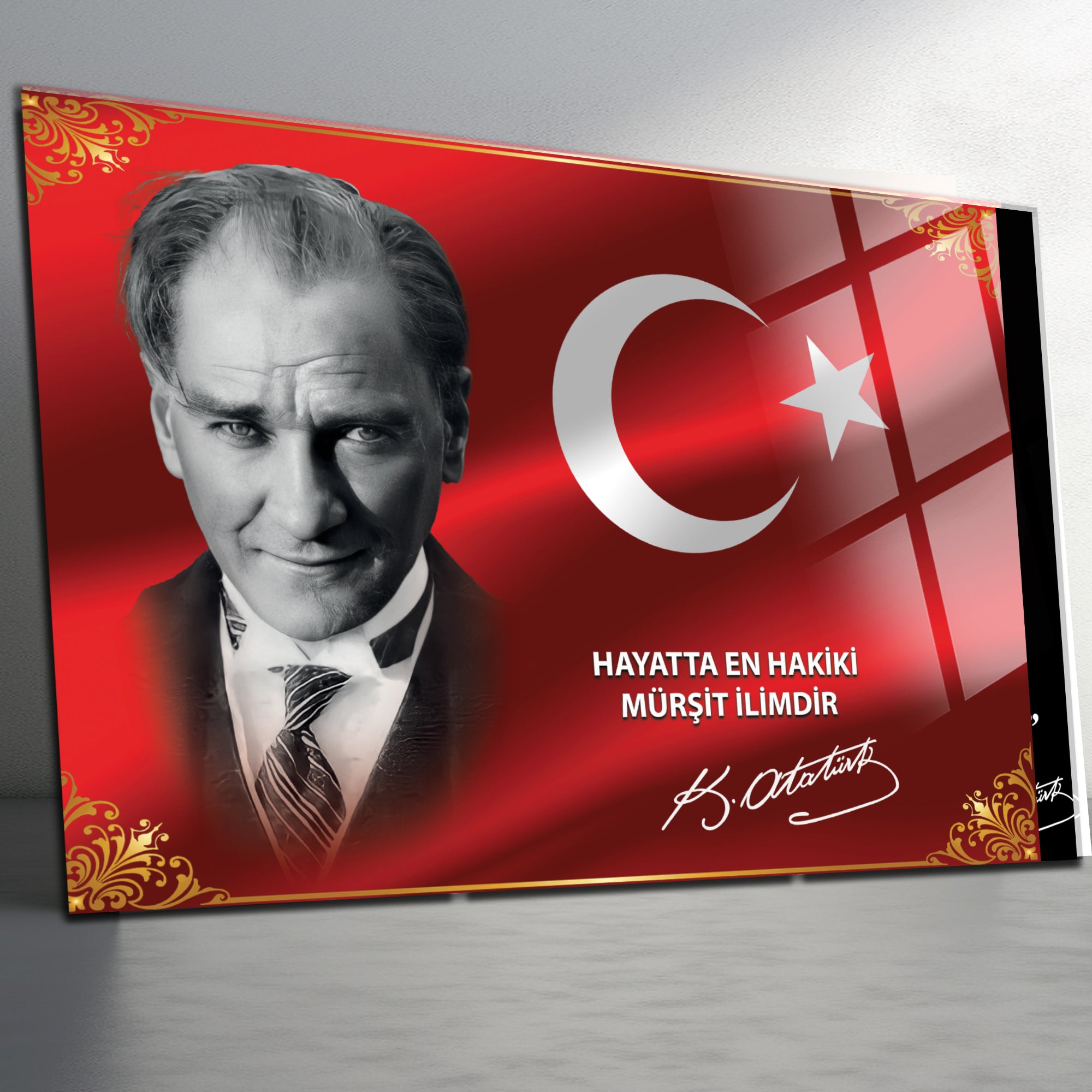 Atatürk Temalı Temperli Cam Duvar Tablosu – Premium UV Baskı, Modern & Şık Dekor