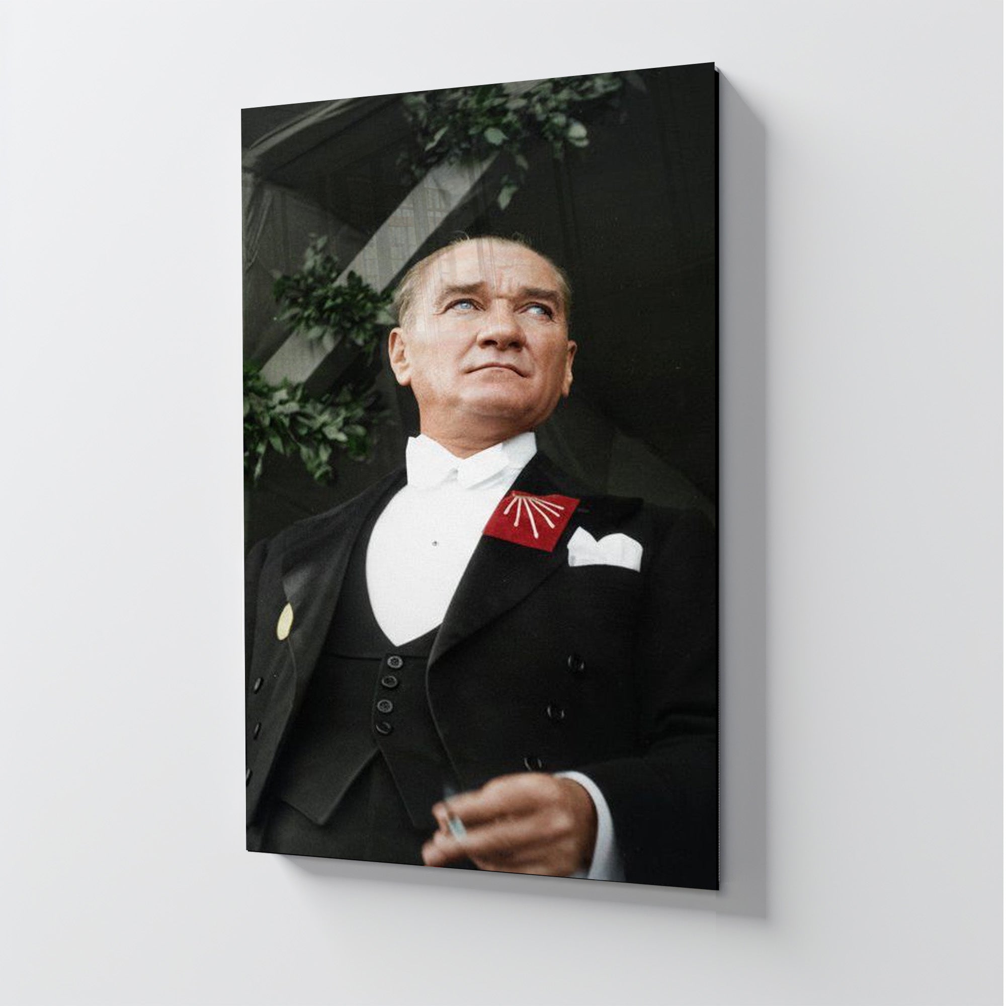 Atatürk Temalı Temperli Cam Duvar Tablosu – Premium UV Baskı, Modern & Şık Dekor