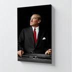 Atatürk Temalı Temperli Cam Duvar Tablosu – Premium UV Baskı, Modern & Şık Dekor