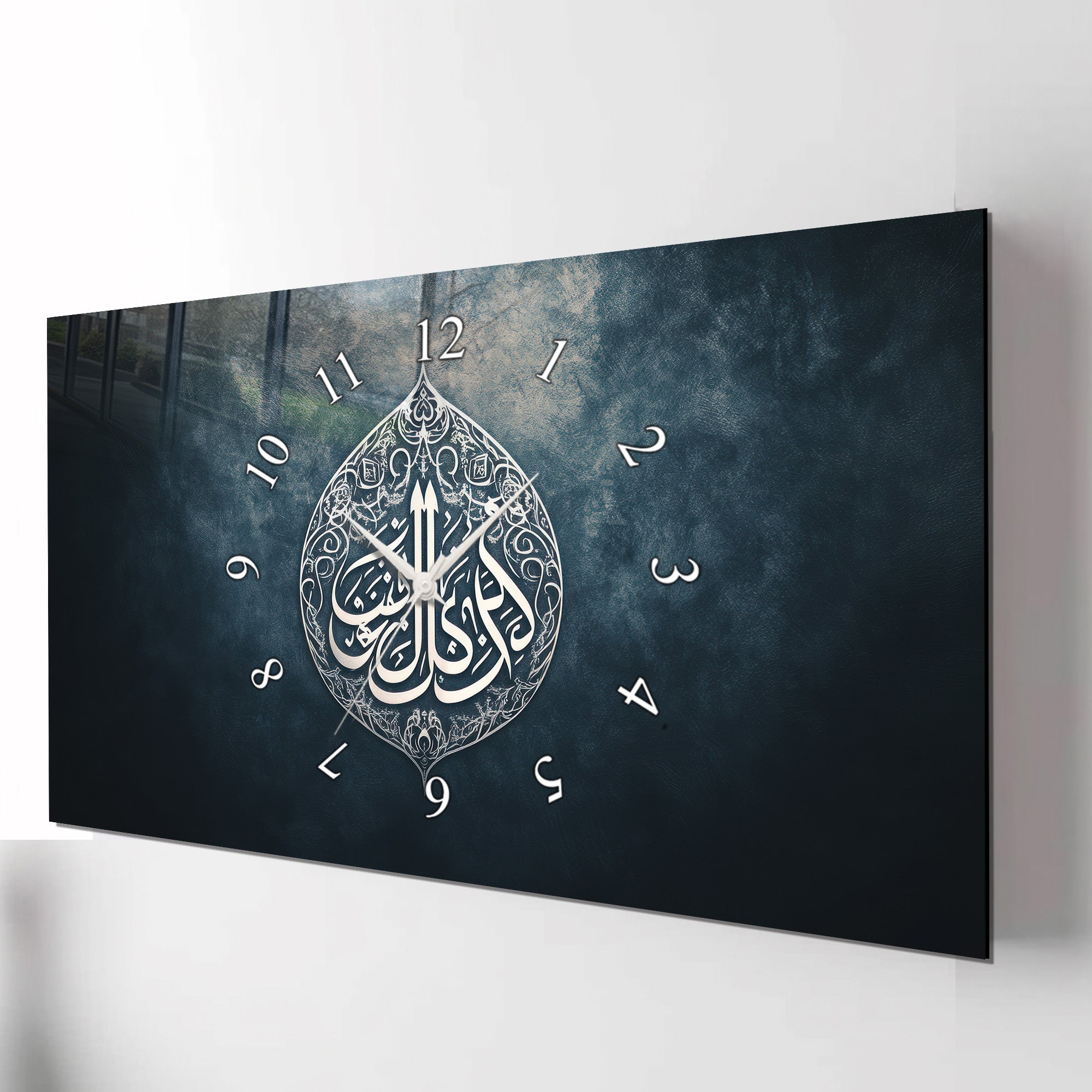 Temperlenmiş Cam İslami Duvar Saati – “Ve Huve Alâ Kulli Şey’in Kadîr” Hat Sanatı, Siyah Gri Mistık Dekor