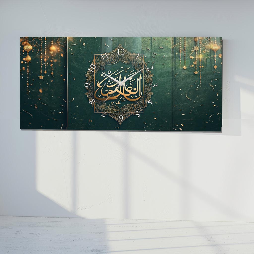 Temperli Cam İslami Duvar Saati – Allahu’l-Kerîm Hat Sanatı, Yeşil Altın 3 Parçalı İslami Dekor