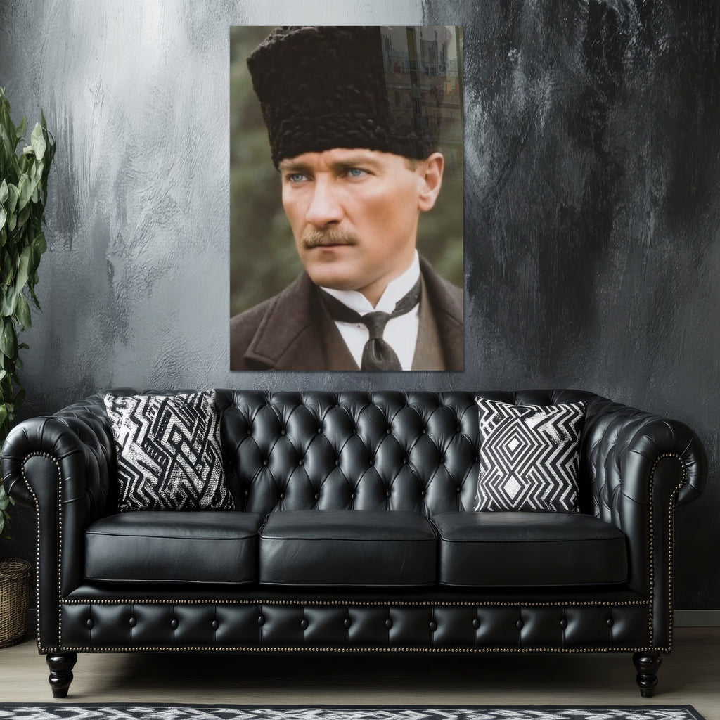 Atatürk Temalı Temperli Cam Duvar Tablosu – Premium UV Baskı, Modern & Şık Dekor