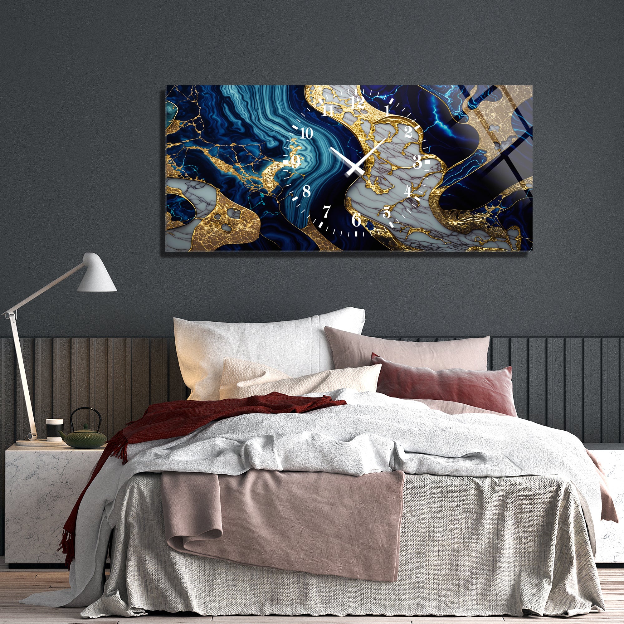 Soyut Temalı Temperli Cam Duvar Saati – Altın Detaylı Modern Tasarım, Büyük Boy Duvar Dekoru (Kopya)