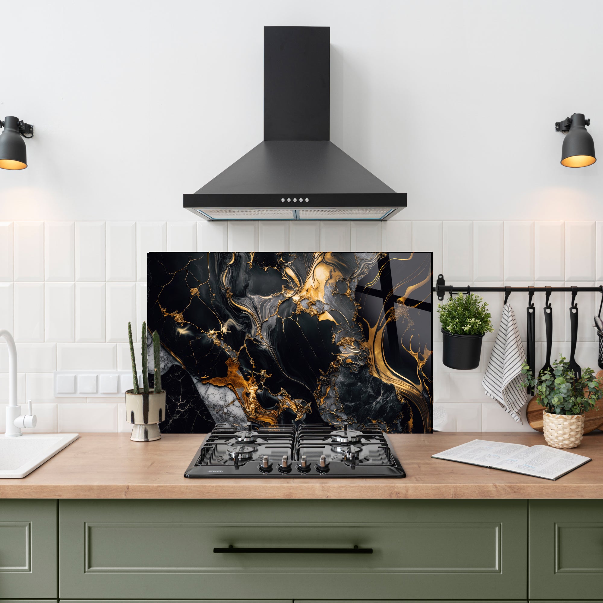 Renkli Ocak Arkası Temperli Cam Panel – Modern Mutfak Backsplash Dekoru