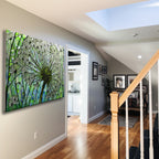 Kara Hindibağ Temalı Vitray Görünümlü Temperli Cam Tablo – Renkli Doğa Duvar Dekoru